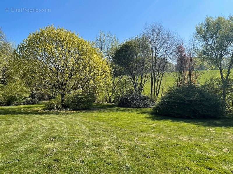 Maison à LA BAZOCHE-GOUET