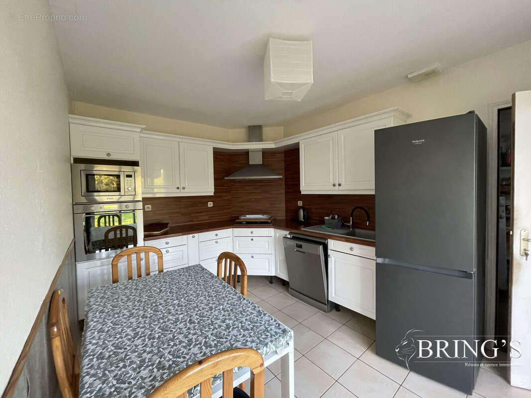 Maison à MESLAY-DU-MAINE