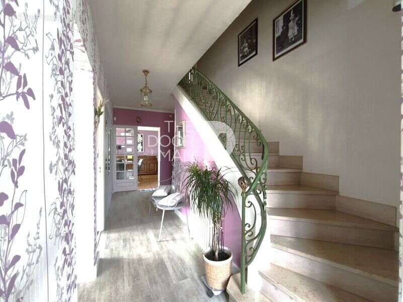Maison à MAYENNE