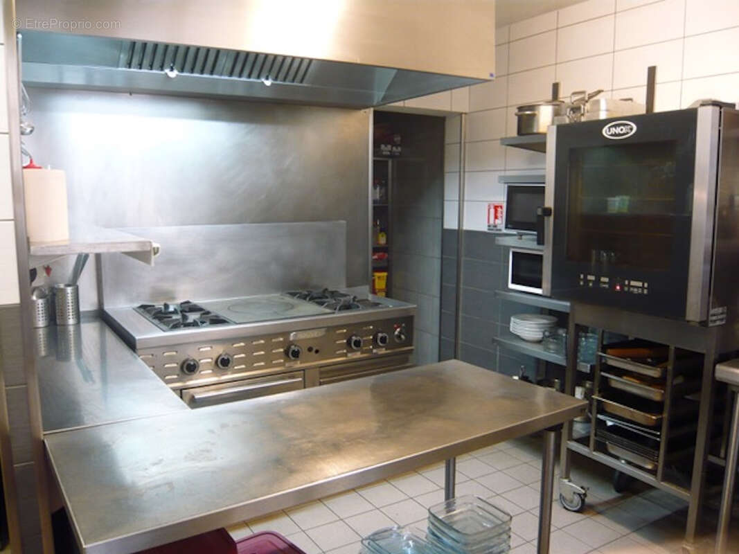 Commerce à VIC-SUR-SEILLE