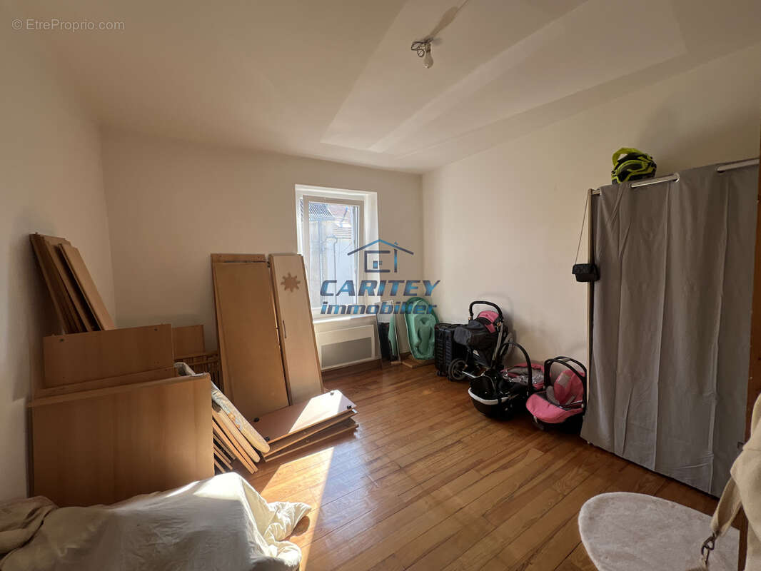 Appartement à FONTAINE-LES-LUXEUIL