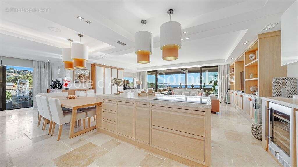 Appartement à LES ISSAMBRES