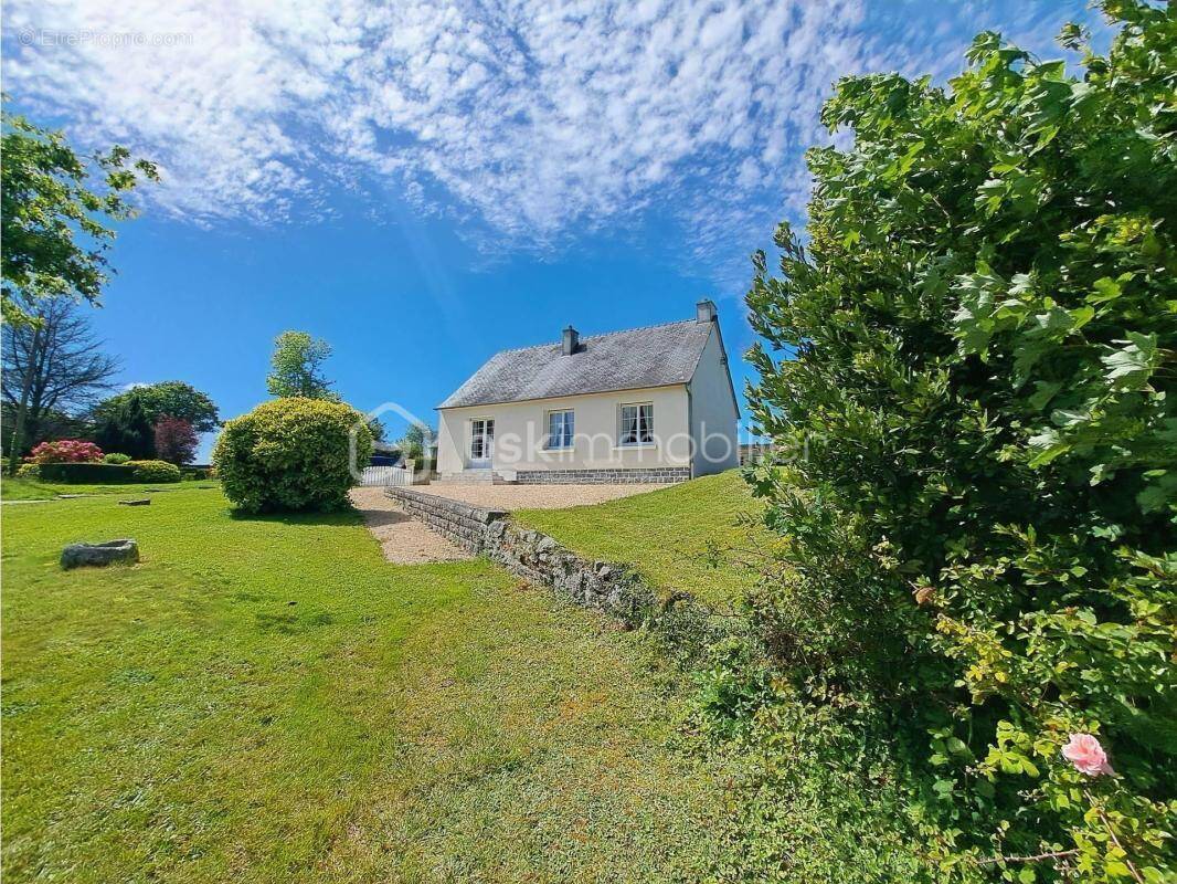 Maison à HUELGOAT
