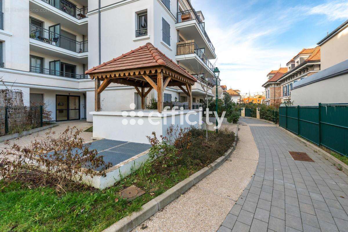 Appartement à ISSY-LES-MOULINEAUX