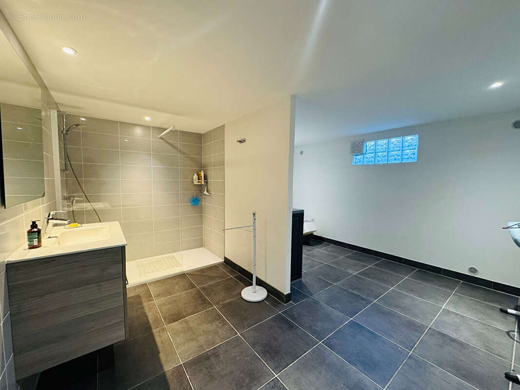 Maison à VAUX-SUR-MER