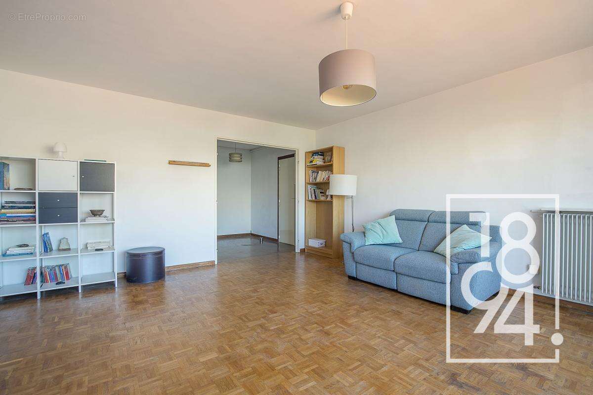 Appartement à MARSEILLE-7E