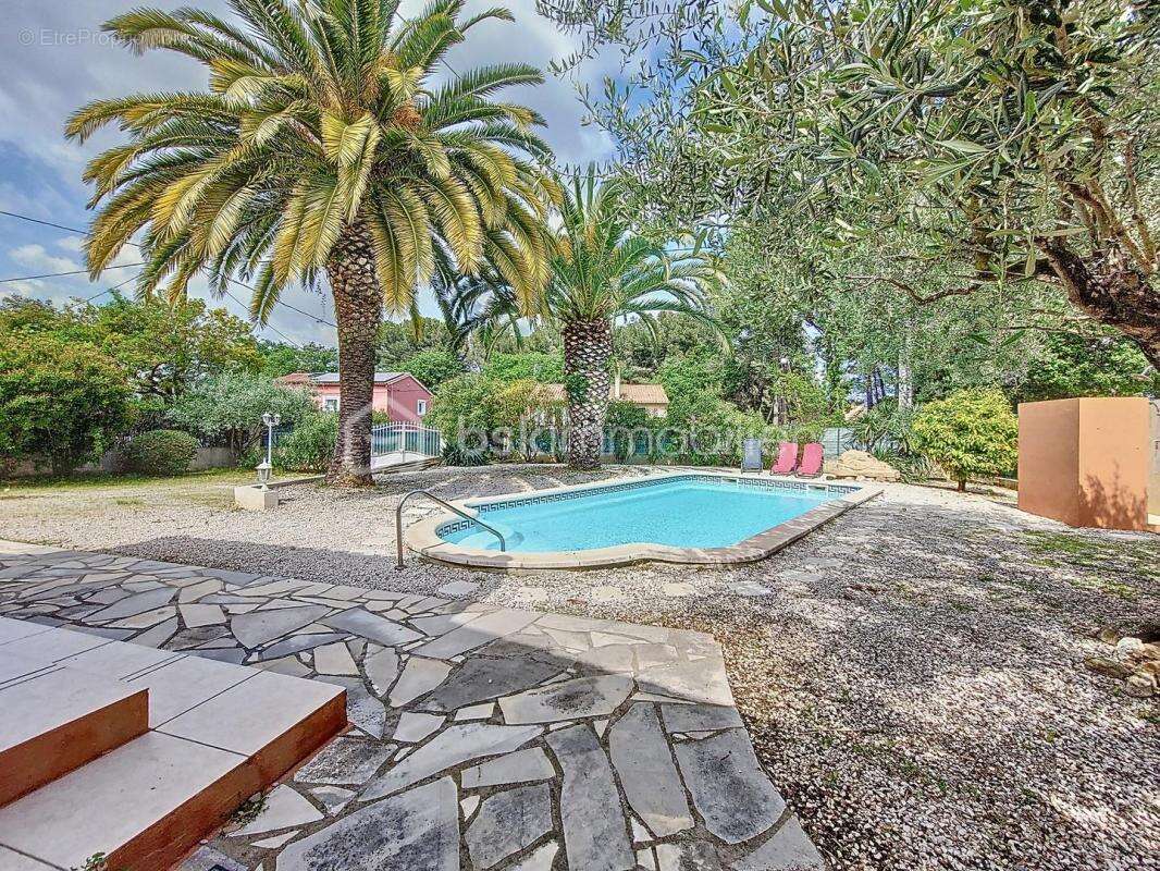 Maison à SIX-FOURS-LES-PLAGES