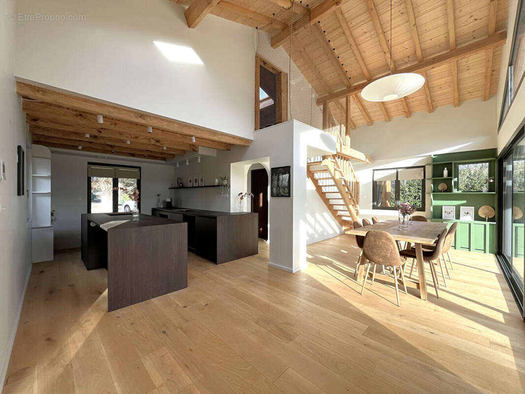 Maison à MOLIETS-ET-MAA