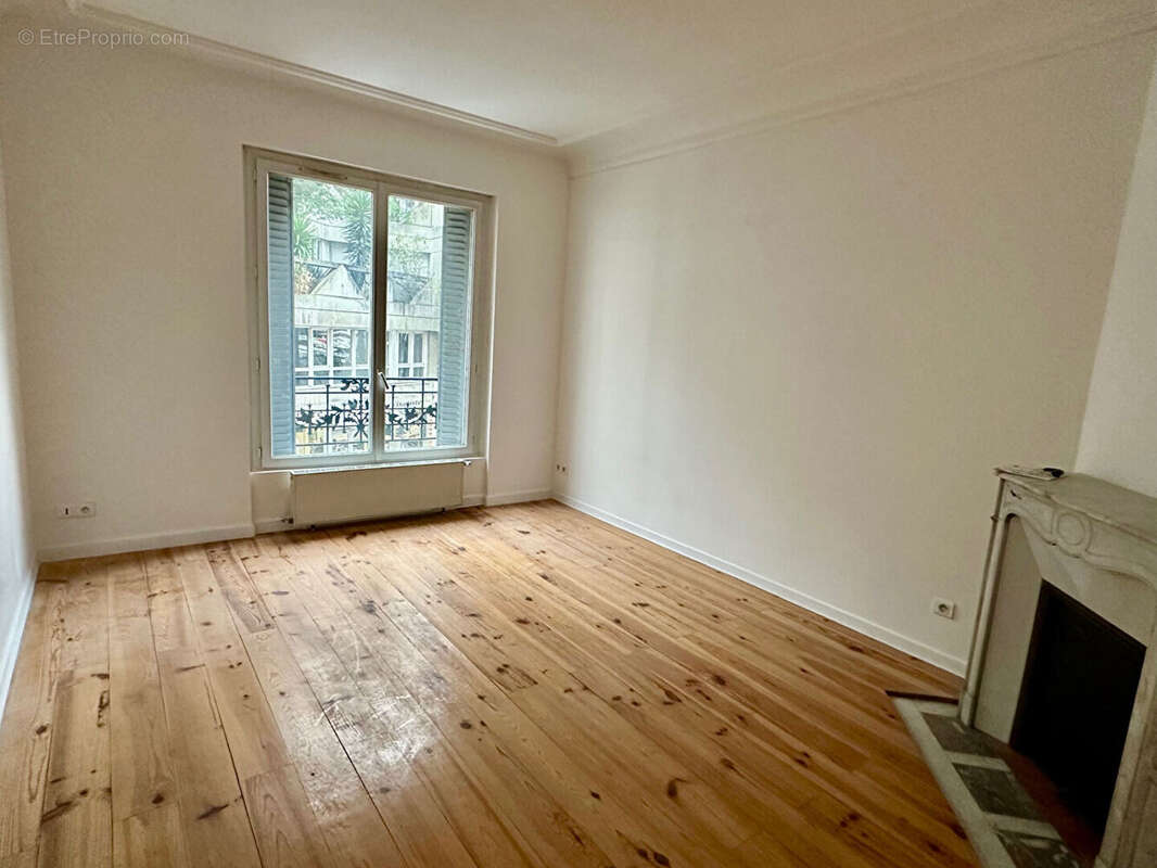 Appartement à IVRY-SUR-SEINE