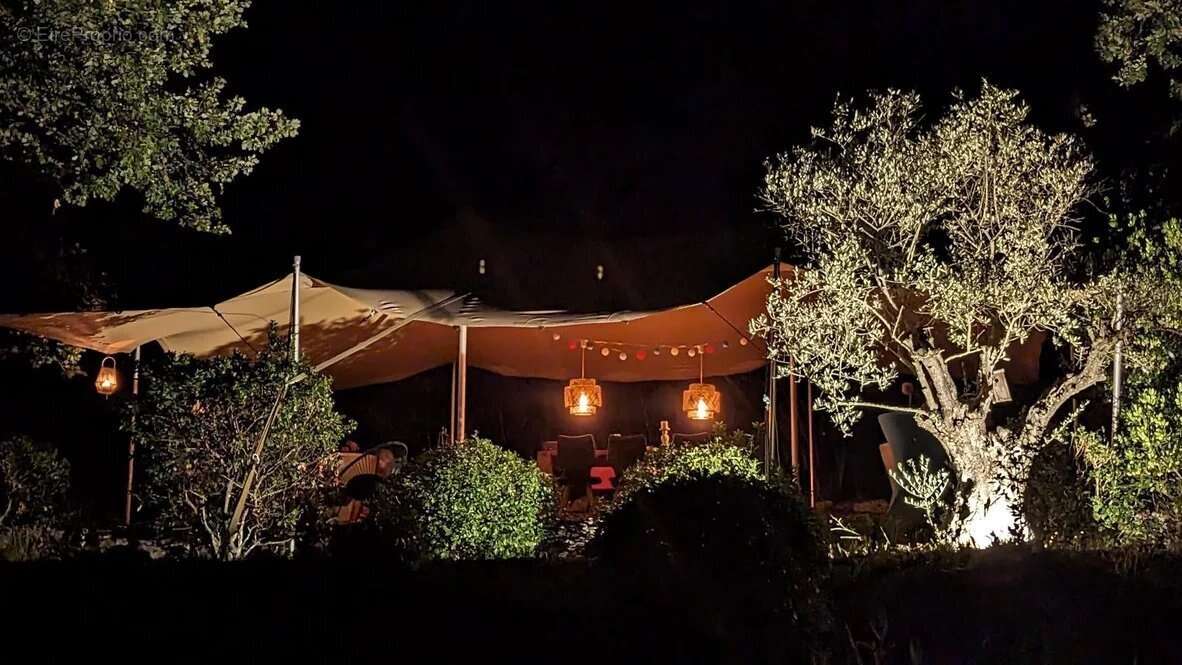 Maison à TOURRETTES