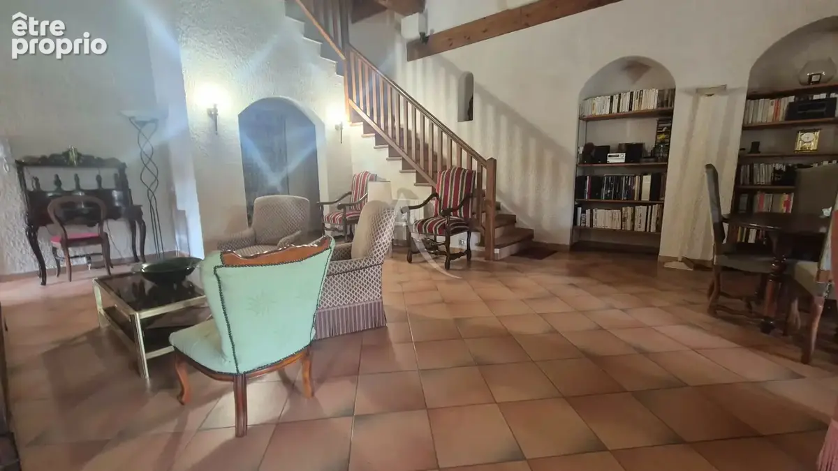 Maison de maître de 1870 de 340 m² avec piscine, puits et terrain de 885 m² à Montbazin - photo 7