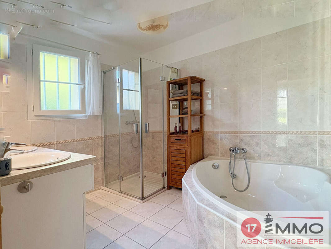 Maison familiale 5 chambres sur une magnifique parcelle de 1 169 m² - photo 9