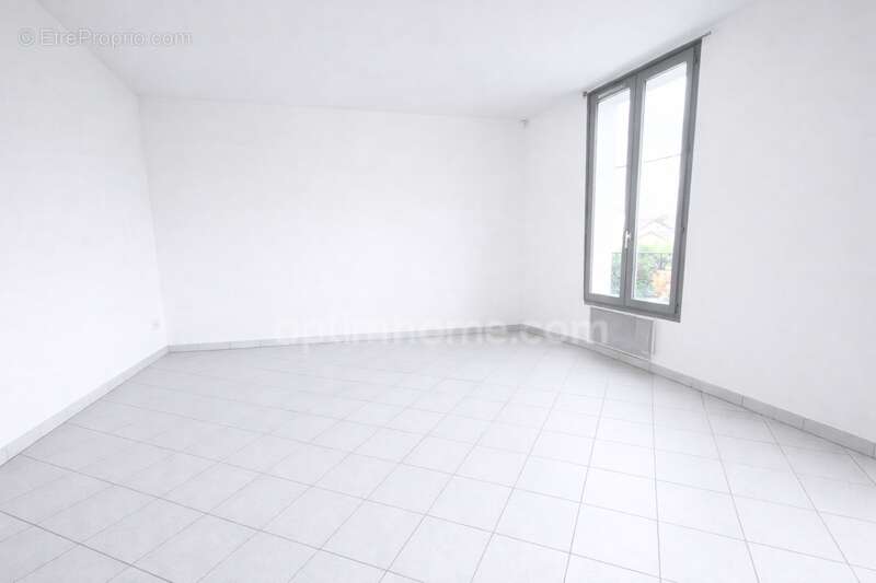 Appartement à LIVRY-GARGAN