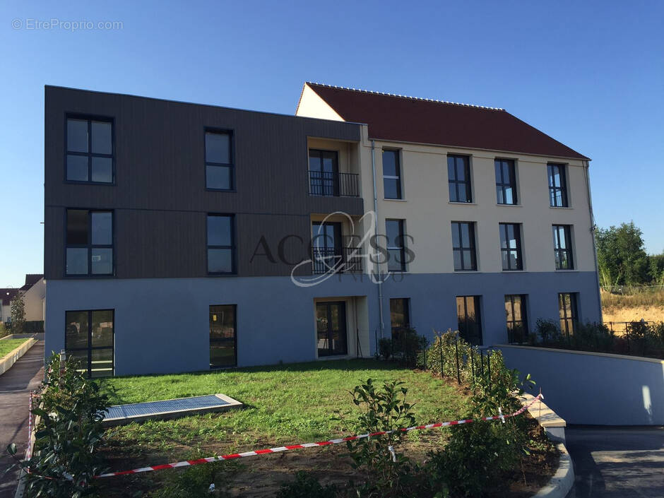 Commerce à LA CHAPELLE-EN-SERVAL