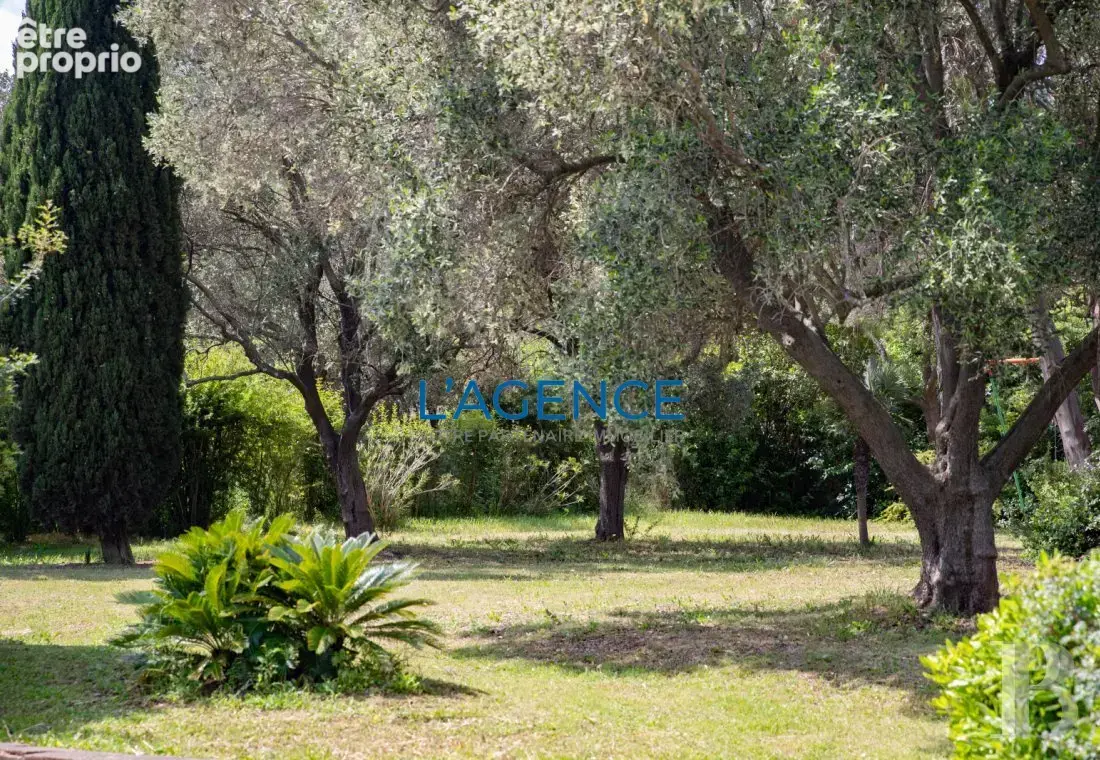 Propriete 20mns de hyeres (aéroport), 15mns de la gare tgv toulon - photo 7
