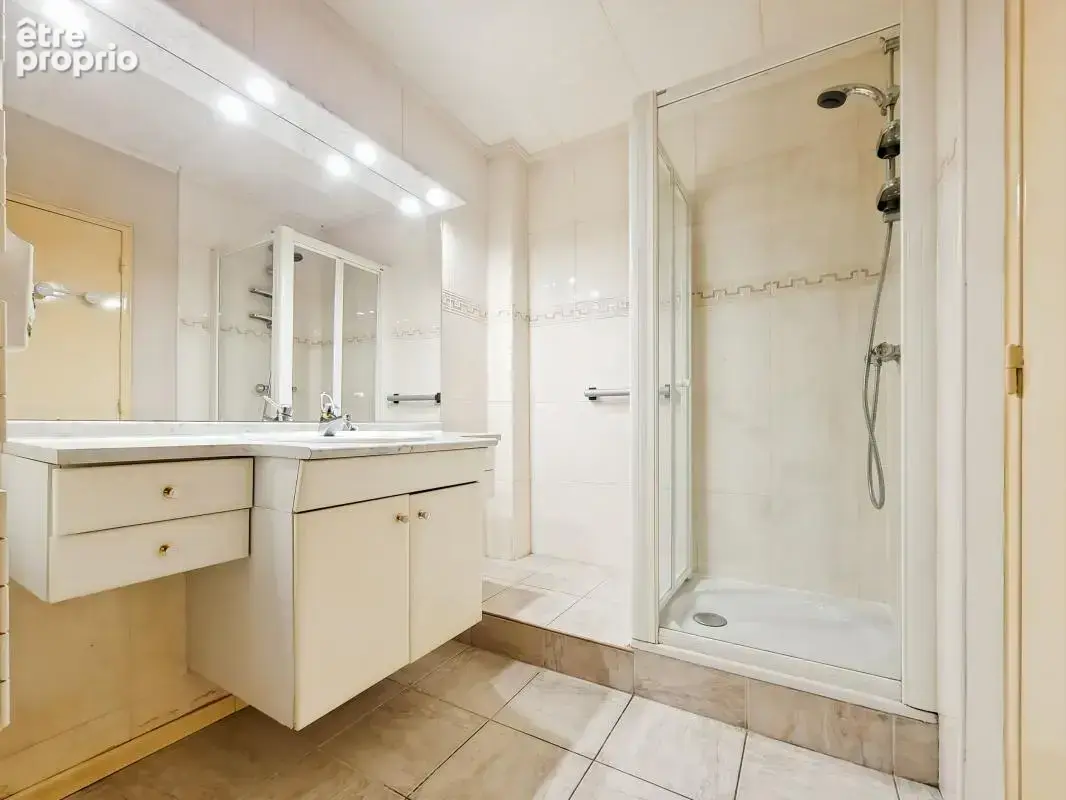Appartement À Vendre - photo 7