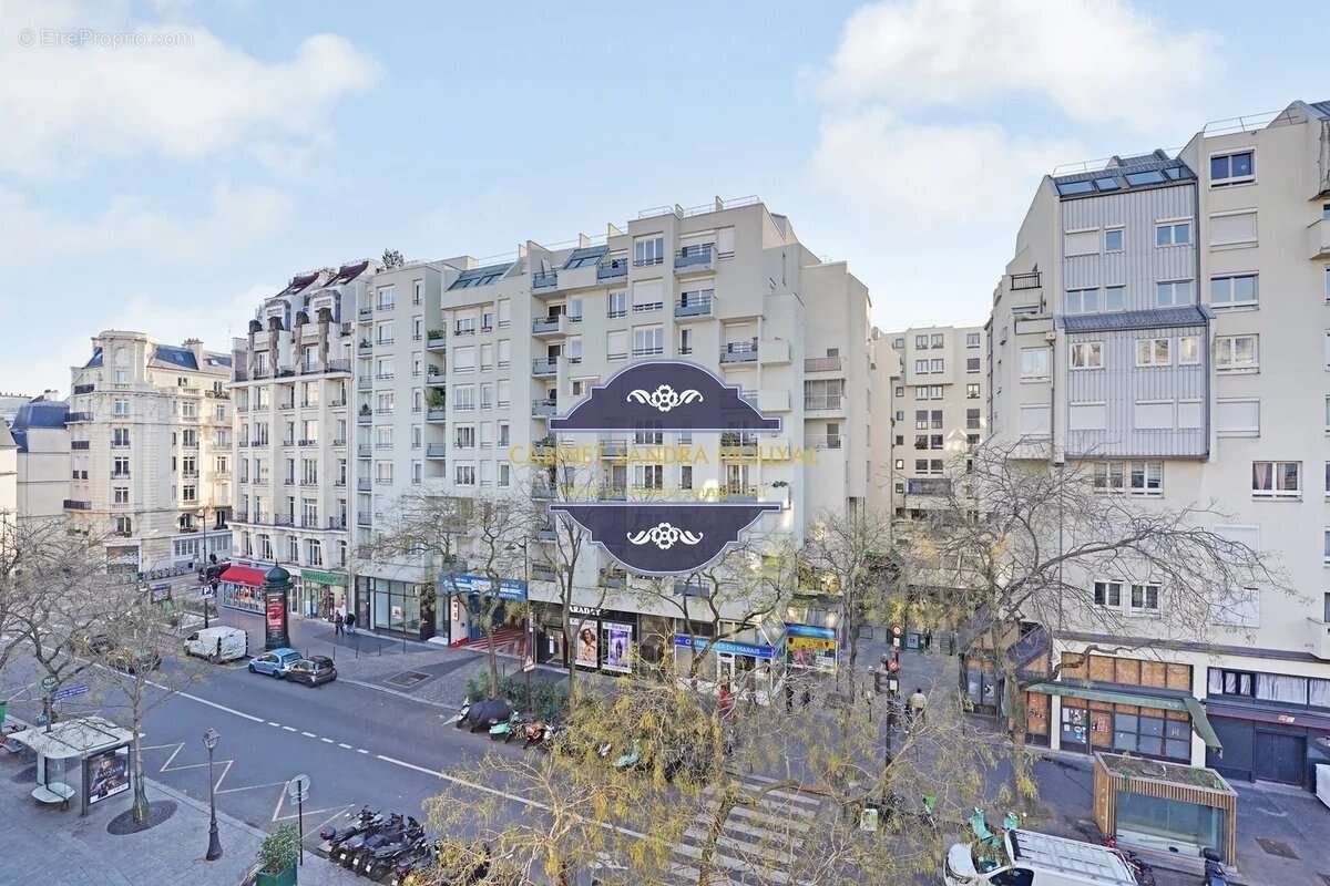 Appartement à PARIS-3E