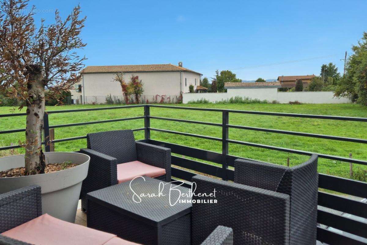 Appartement à SAINTE-CONSORCE