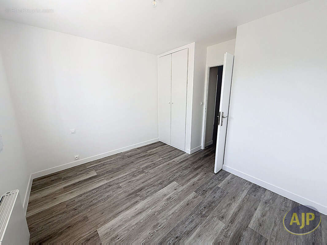 Maison rénovée des années 80 à VAIRE - photo 3