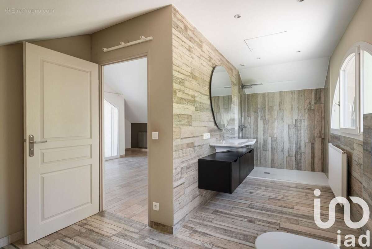 Photo 7 - Maison à LA TRONCHE