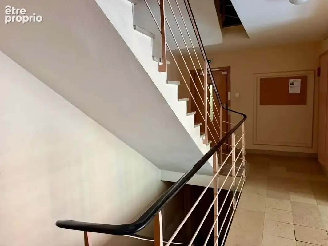 Vente - Belfort   Appartement 6 pièces de 113 m2, 4 chambres, cave et garage - photo 20