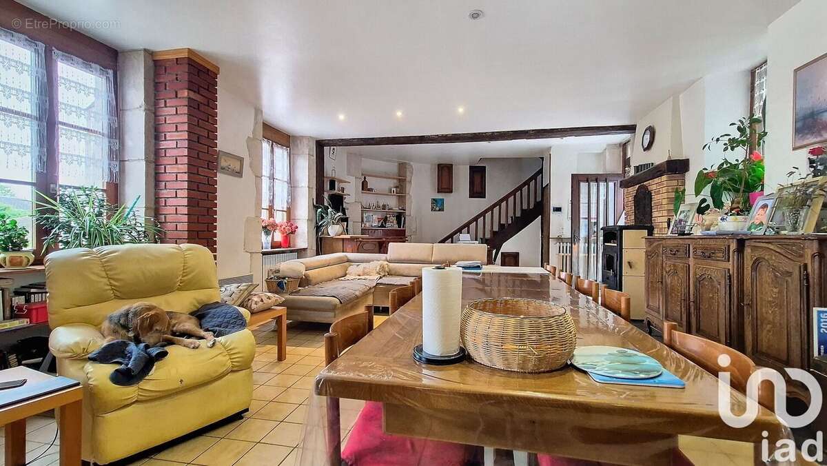 Maison 192 m² à Melisey  - photo 2