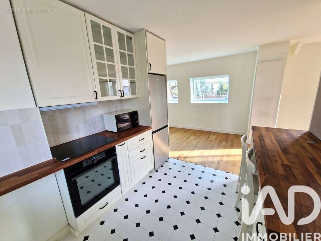 Photo 9 - Appartement à LIVRY-GARGAN