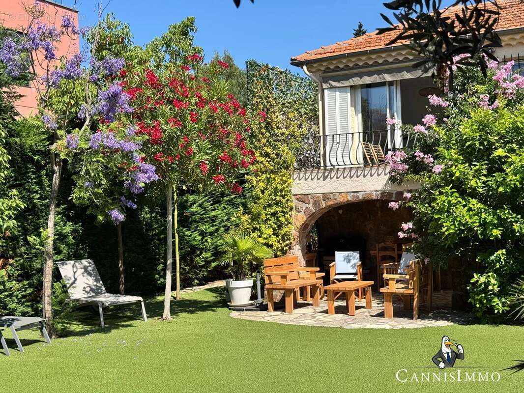 Maison à MANDELIEU-LA-NAPOULE
