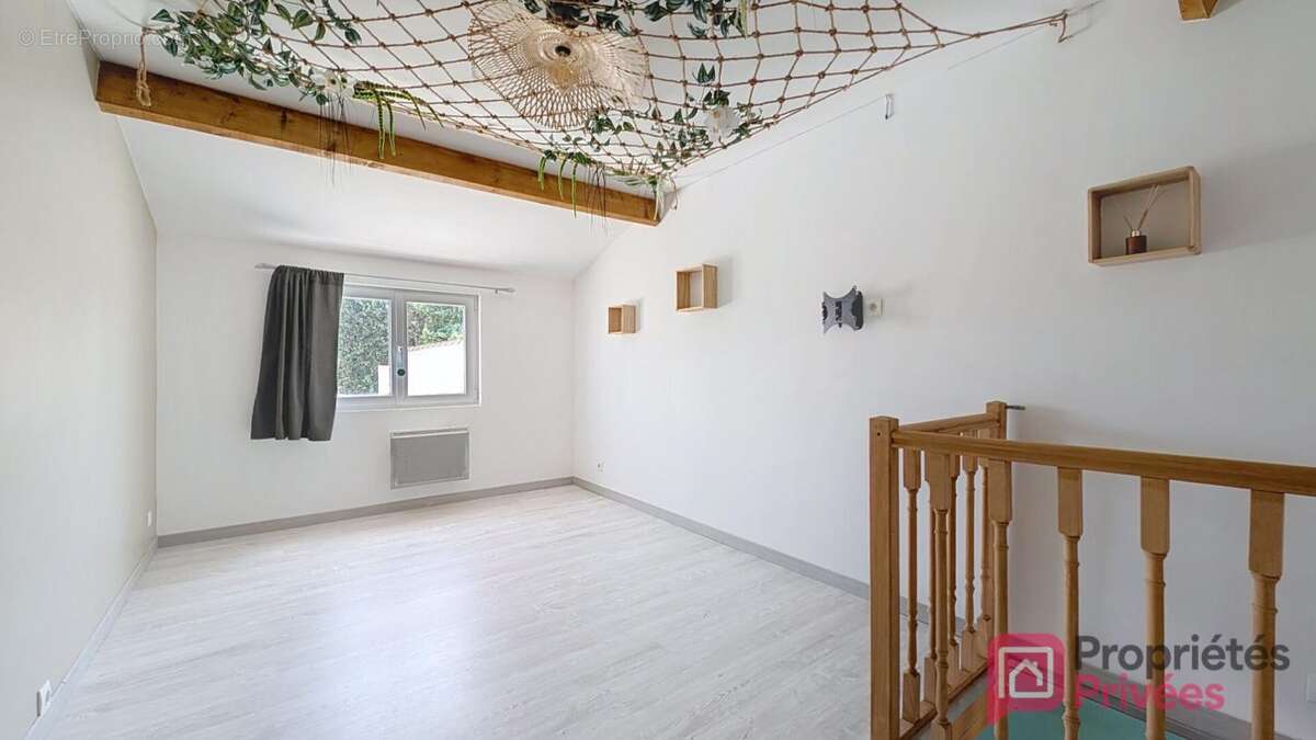 Maison Saint Chamas 6 pièce(s) 133 m2 - photo 10