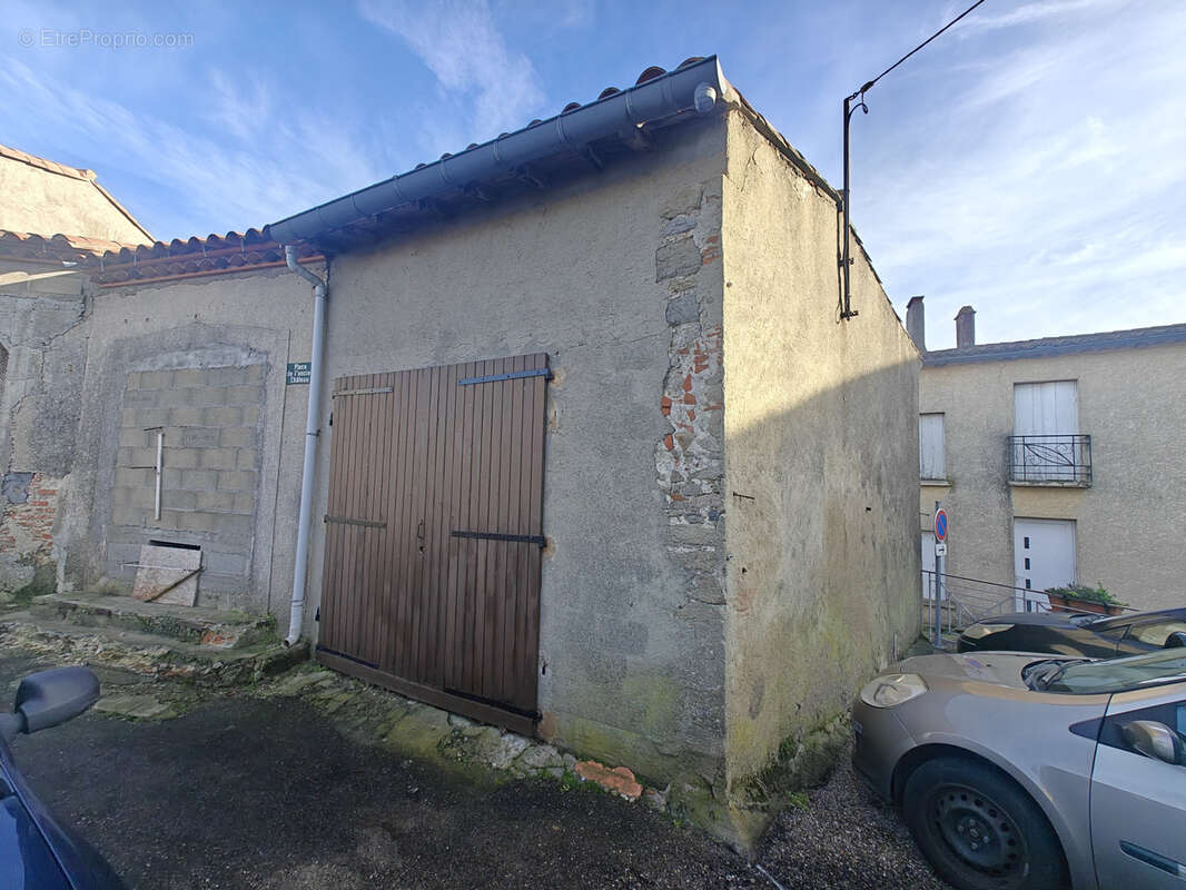 Appartement à ALAIGNE