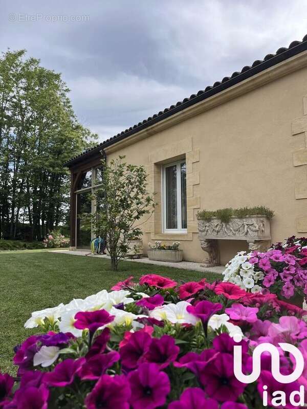 Photo 3 - Maison à MARCILLAC-SAINT-QUENTIN