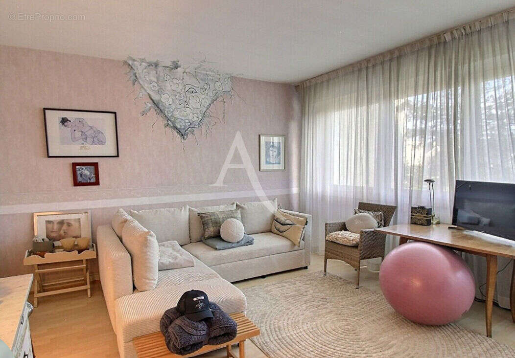 Maison Vaivre Et Montoille - photo 6