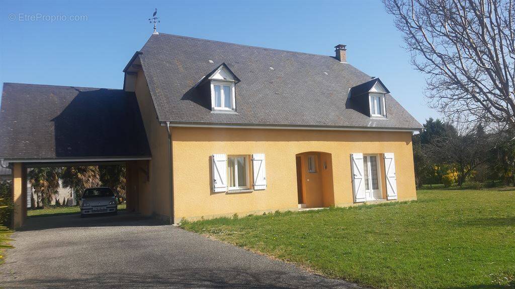 Maison à POEY-D'OLORON