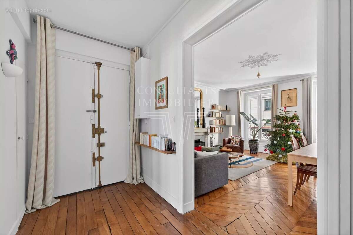 Appartement à LEVALLOIS-PERRET