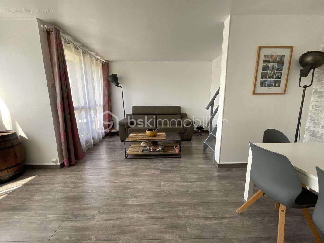 Beau duplex de 62 m² à 12 min à pied du rer b la croix-de-berny (limite antony) - photo 3