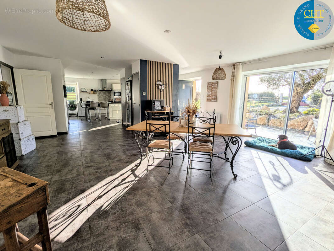 Maison à LES BRULAIS