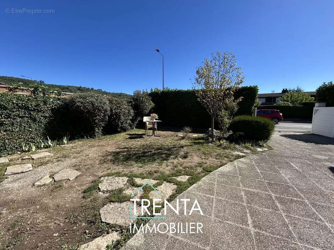 Maison à LE GRAND-LEMPS