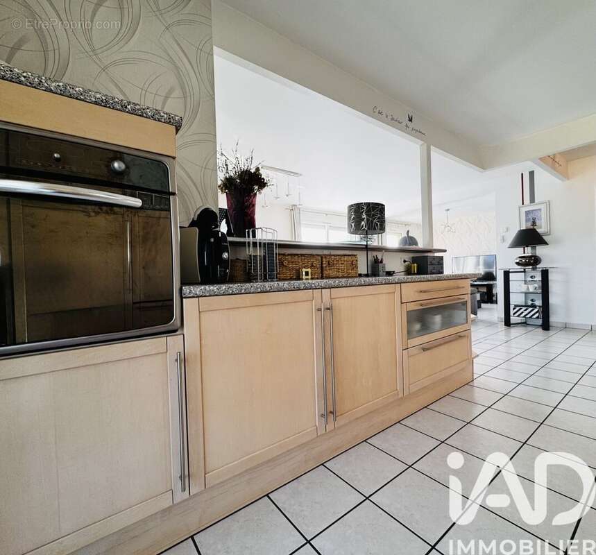 Photo 9 - Appartement à SAINT-PRIEST-EN-JAREZ