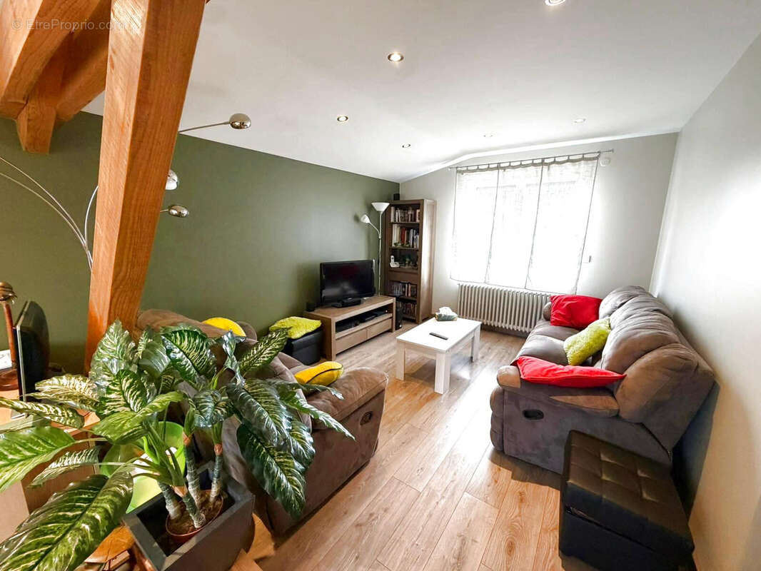 Maison à SAINT-PIERRE-EN-FAUCIGNY