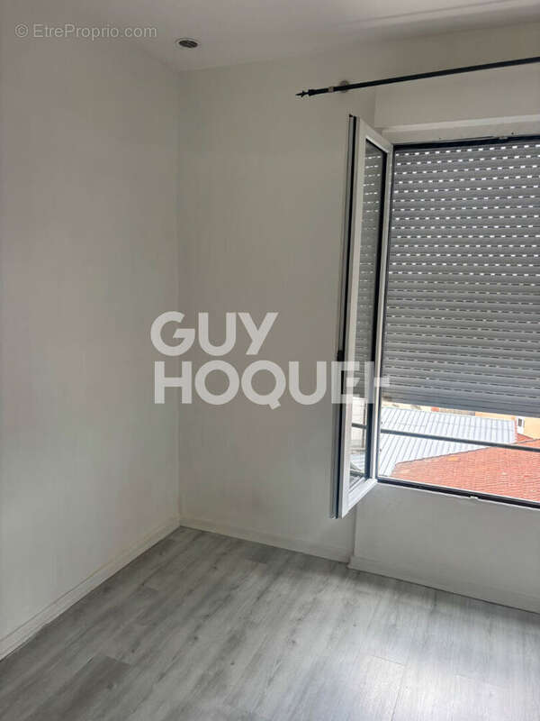 Appartement à LES PAVILLONS-SOUS-BOIS