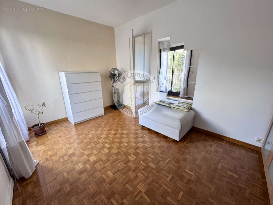 Appartement à MARSEILLE-9E