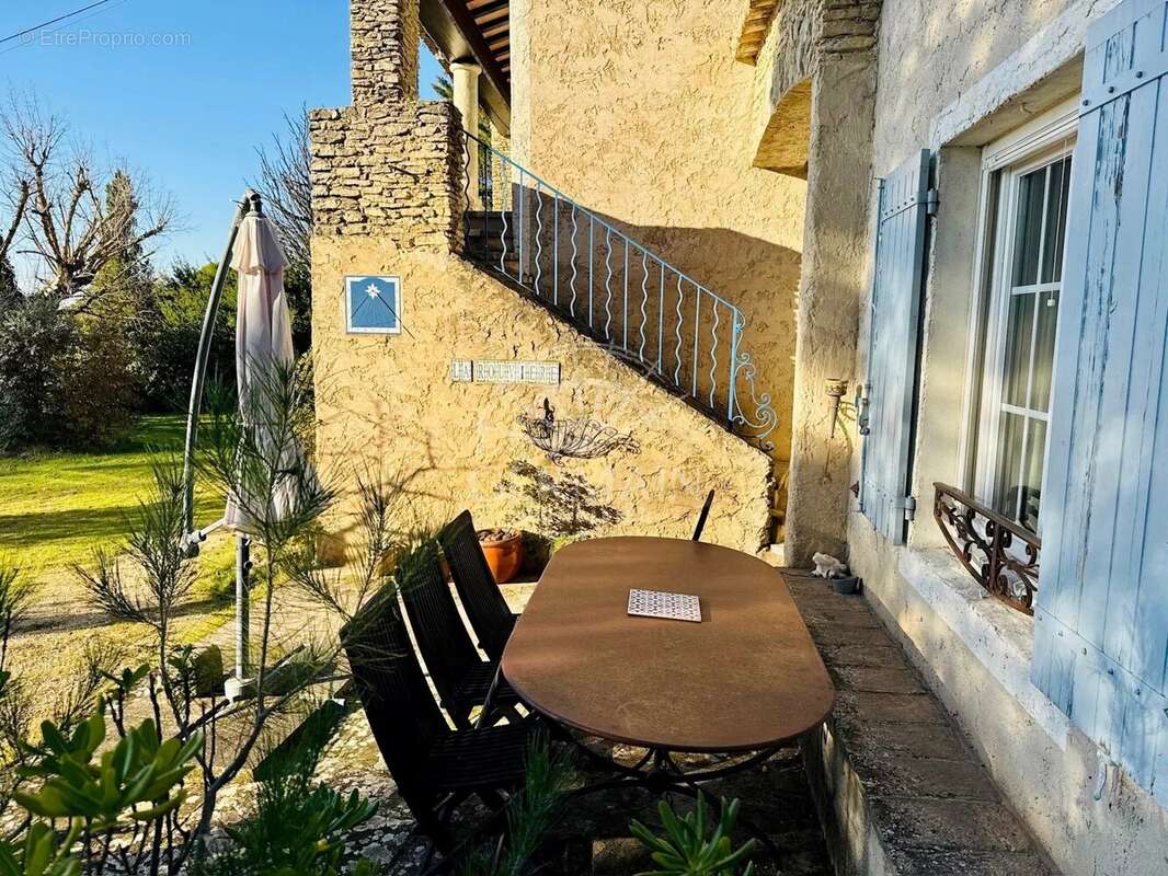 Maison à L'ISLE-SUR-LA-SORGUE