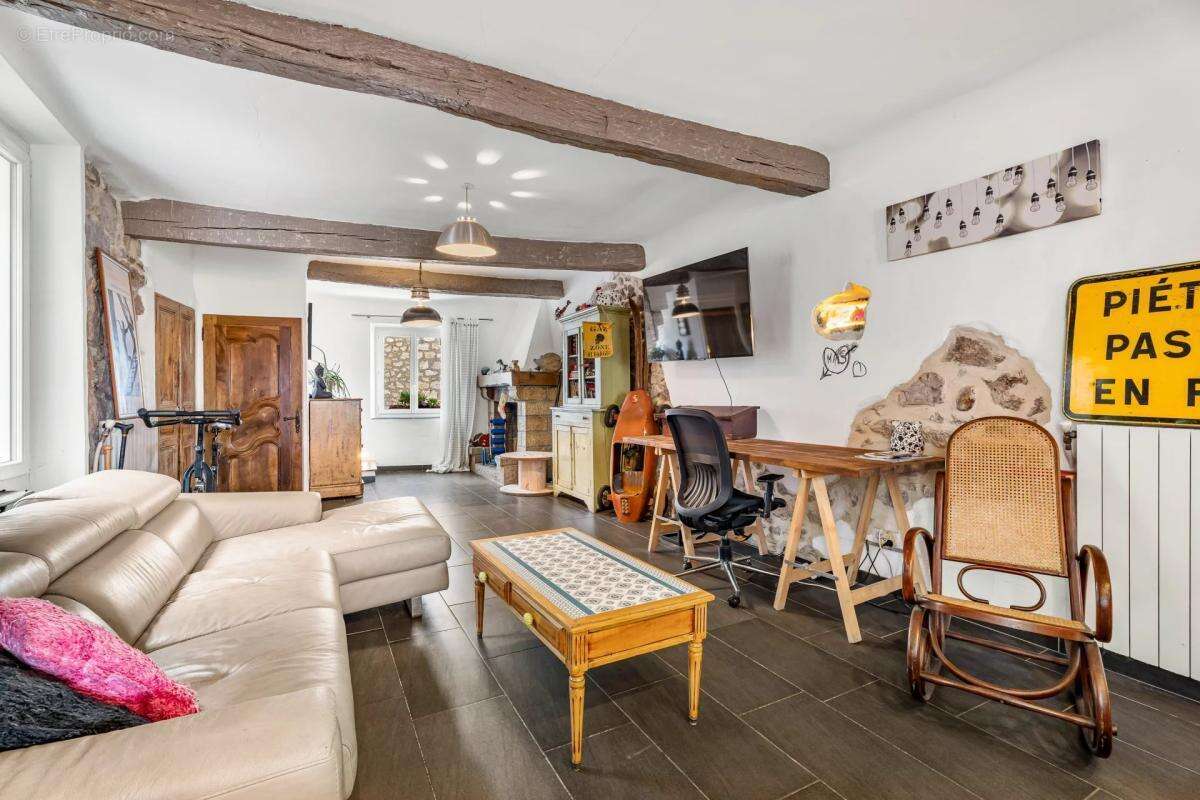 Appartement à GOURDON