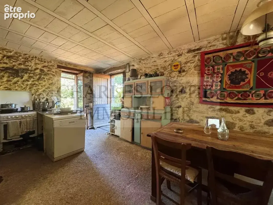 Ensemble immobilier en pierre avec 15 ha de terrain. - photo 6