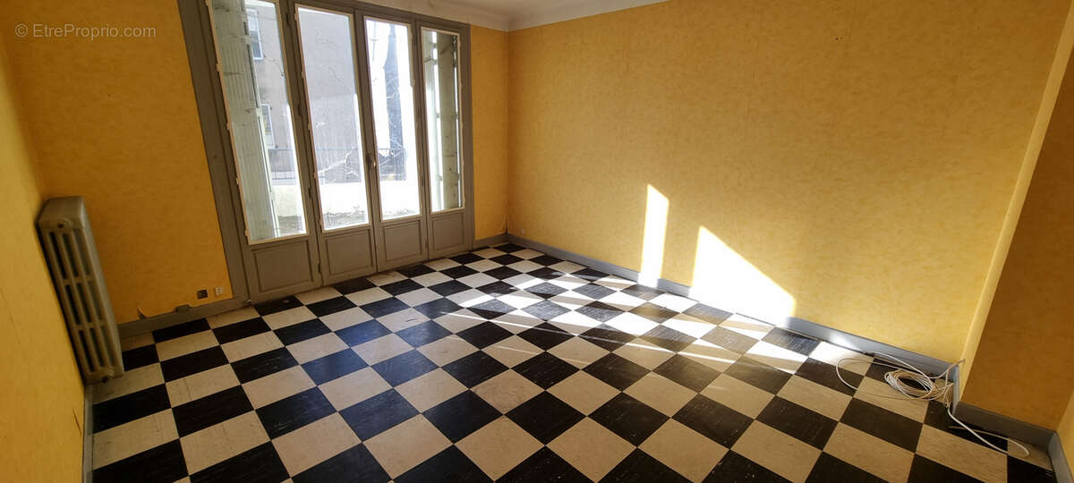 Appartement à SAINT-AMANS-DES-COTS
