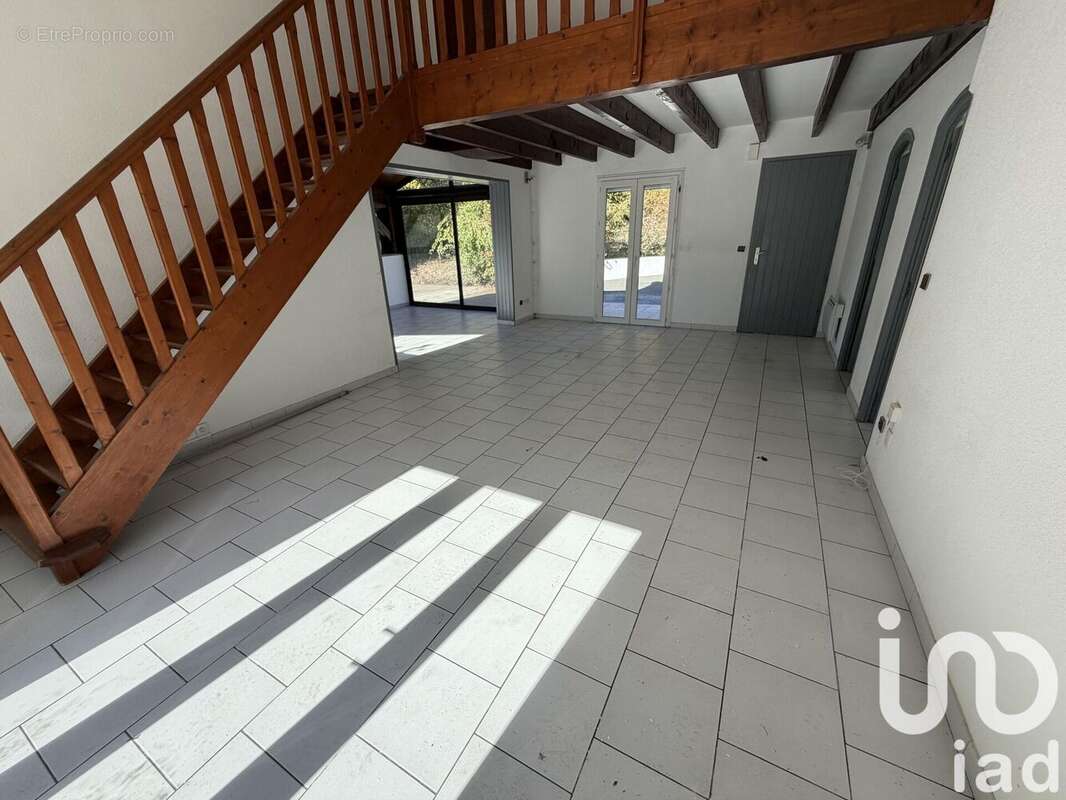 Photo 4 - Maison à MONTUSSAN