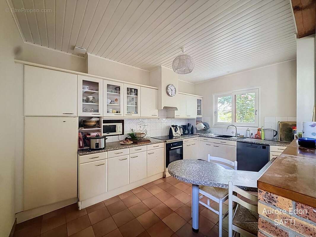 Maison 223 m² à Armaille  - photo 6