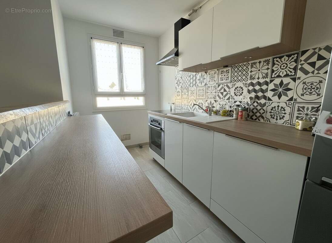 Appartement à LES CLAYES-SOUS-BOIS