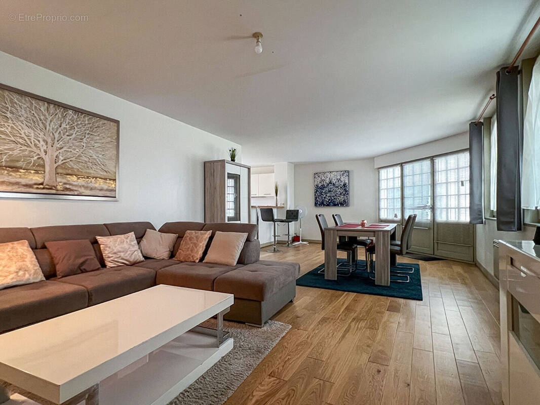 Appartement à SAINTES