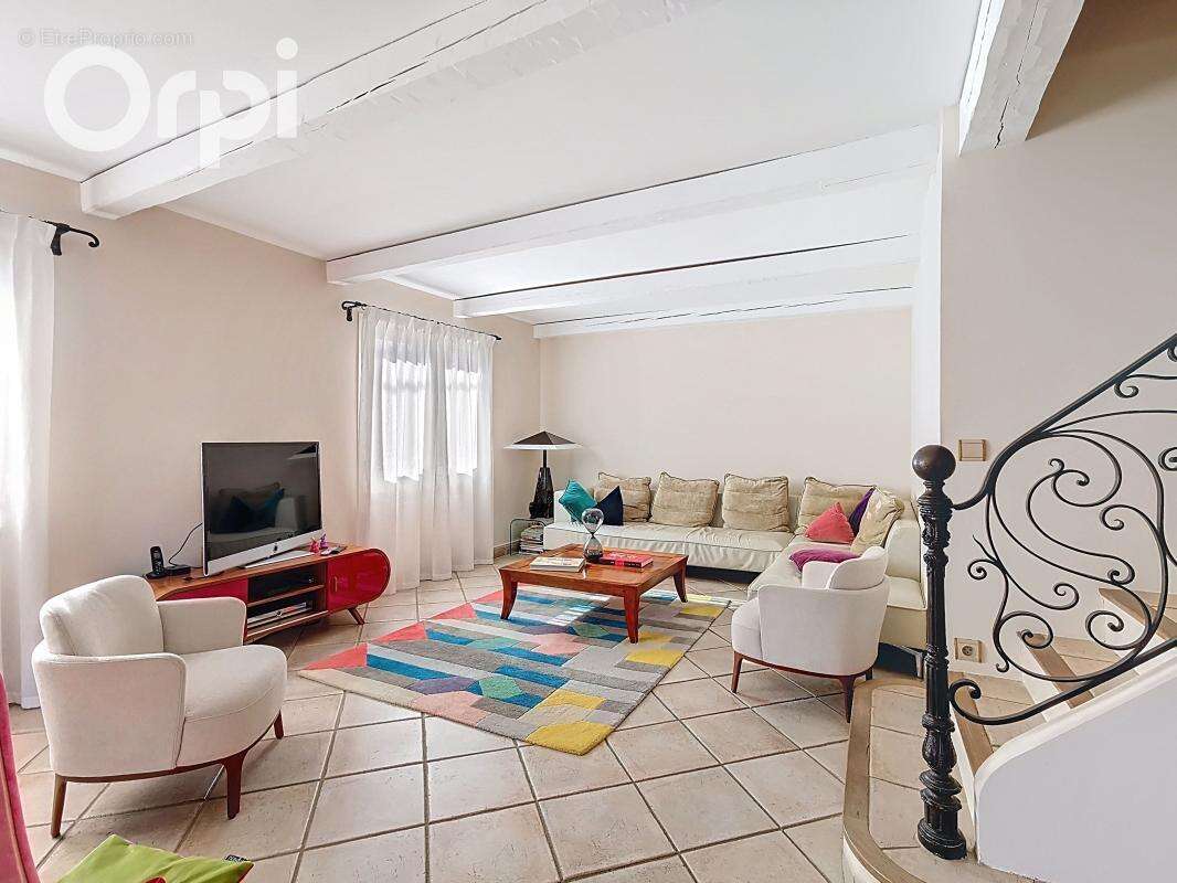Maison à LA CADIERE-D'AZUR